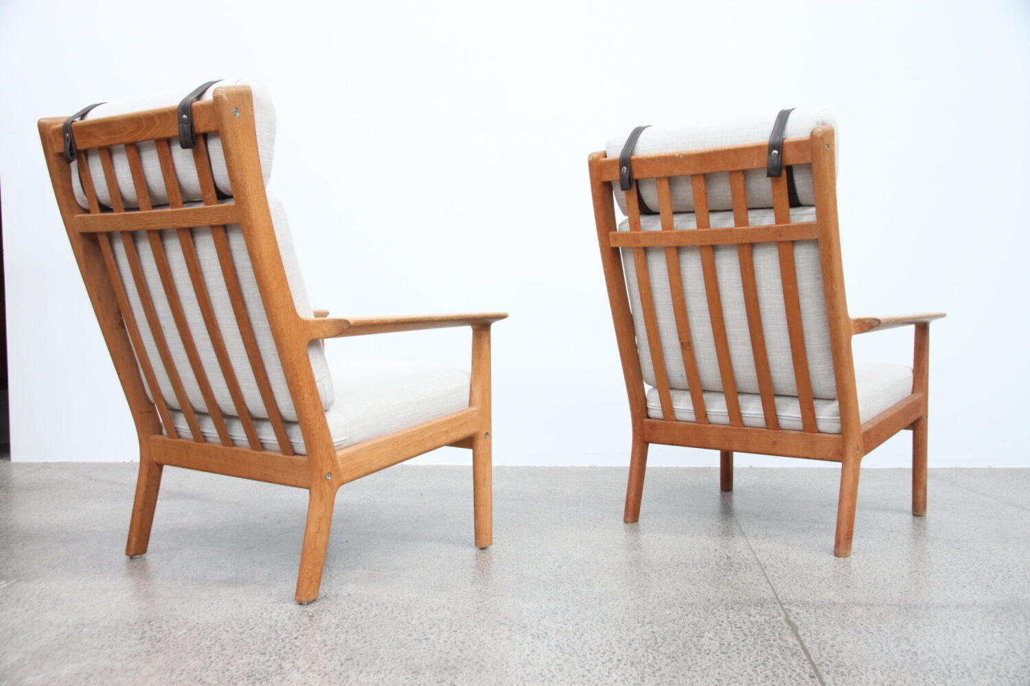 Pair of Oak Armchairs by Hans Wegner