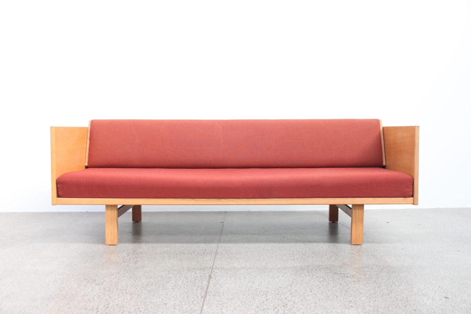 Day Bed by Hans Wegner model GE 259 sold