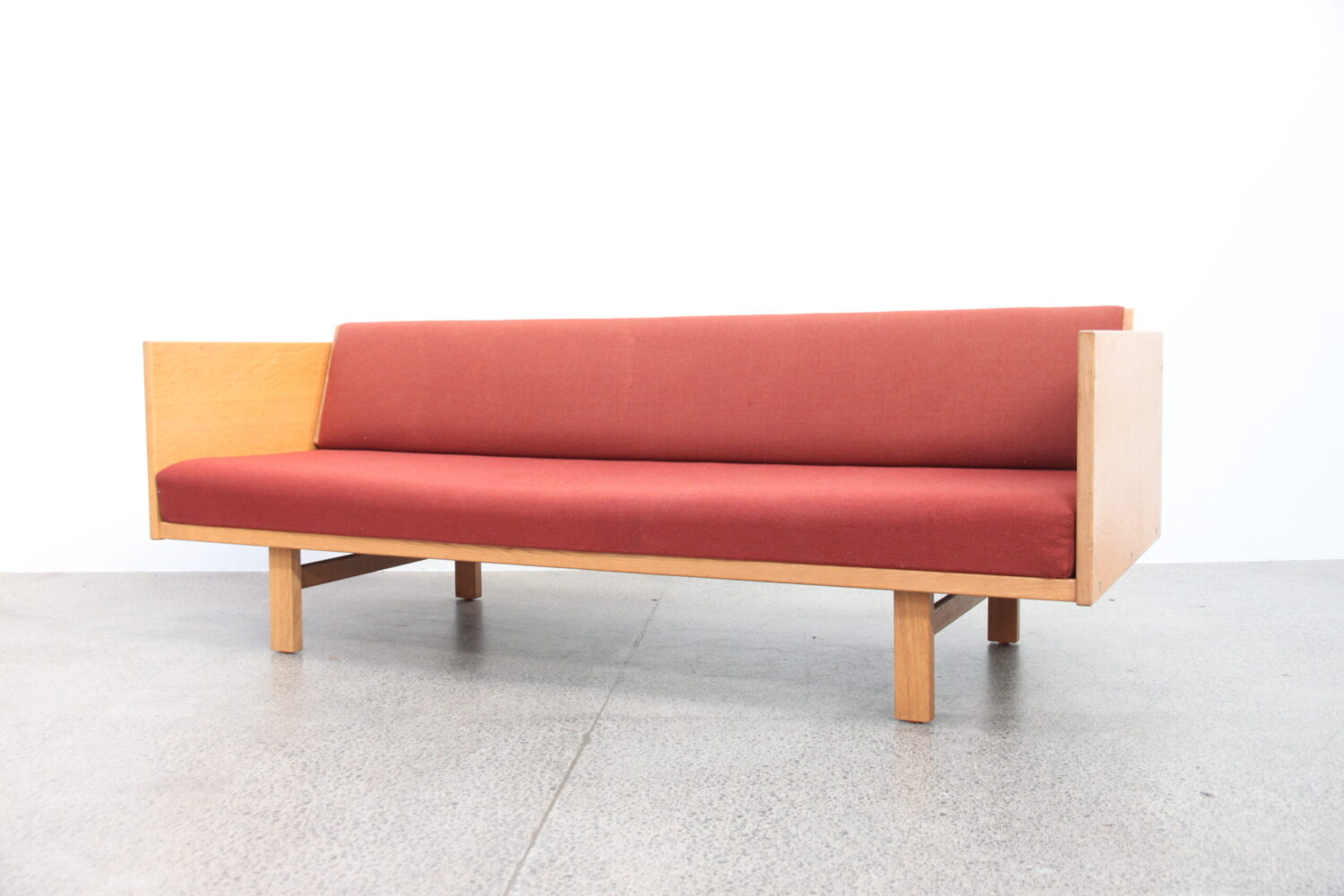 Day Bed by Hans Wegner model GE 259 sold