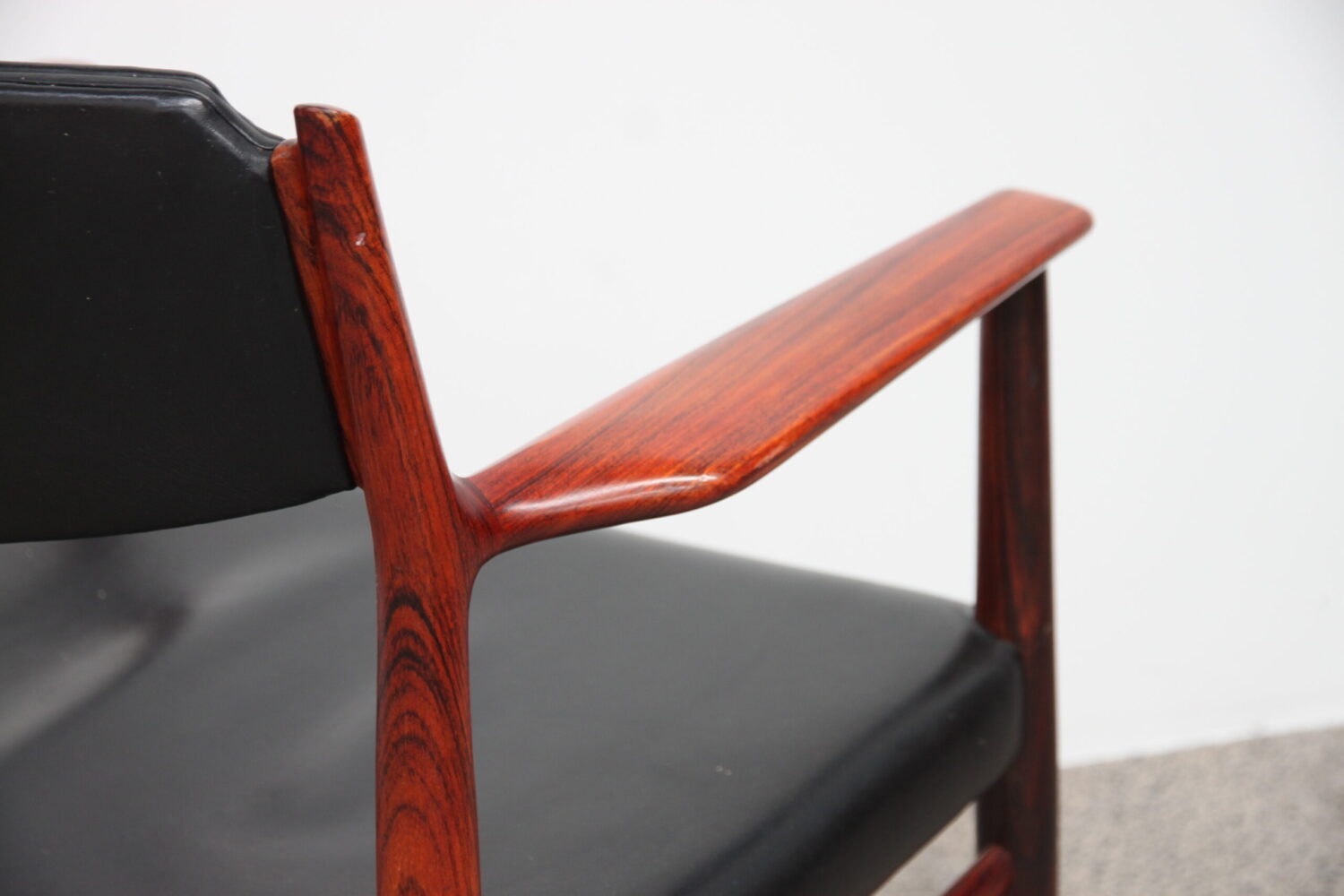 Carver Chairs by Arne Vodder x8 with Leather