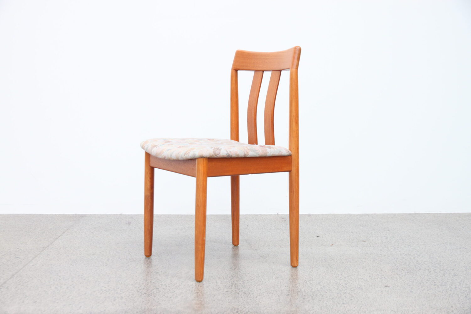 Dining Chairs Made of Solid Teak