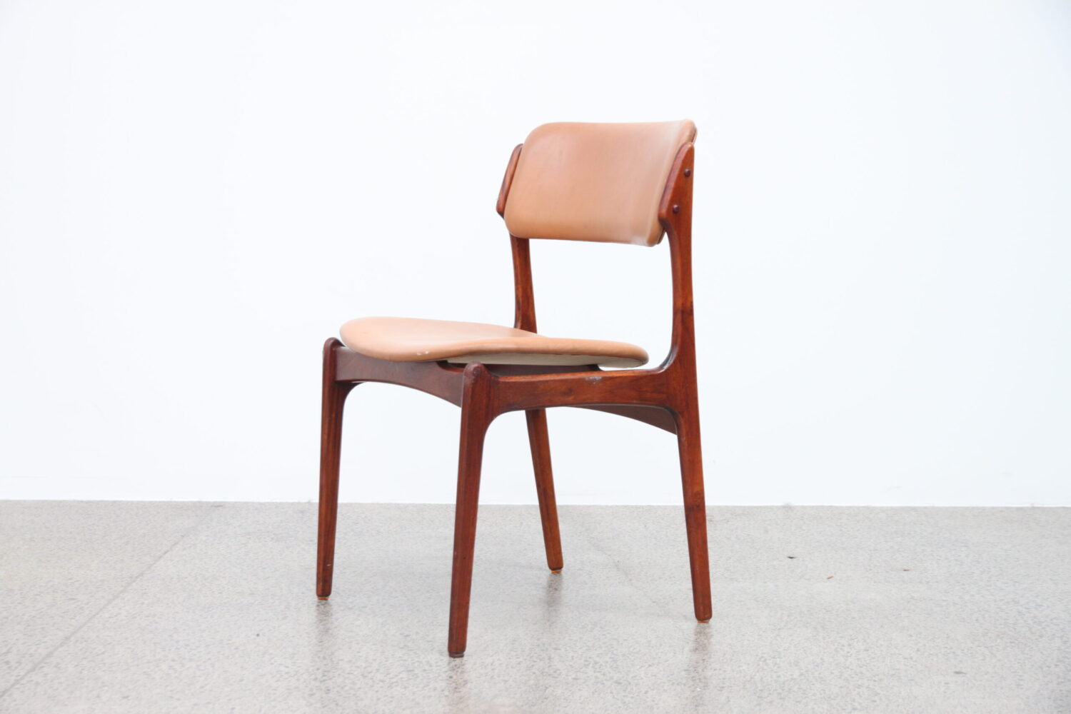 Dining chairs by Erik Buch x4
