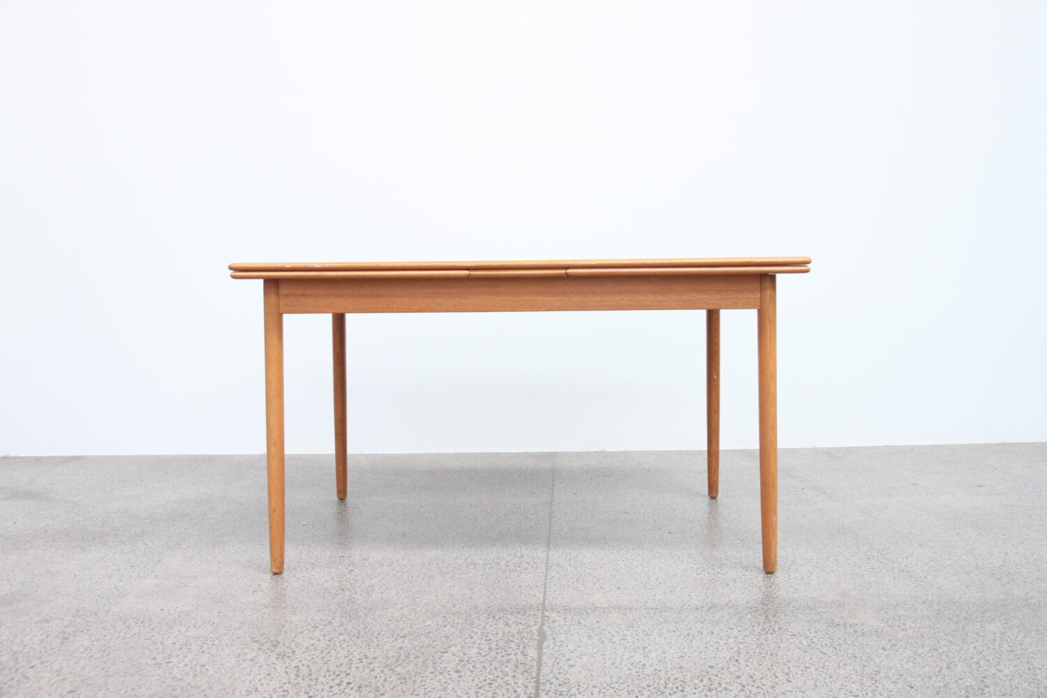 Oak Extendable Table