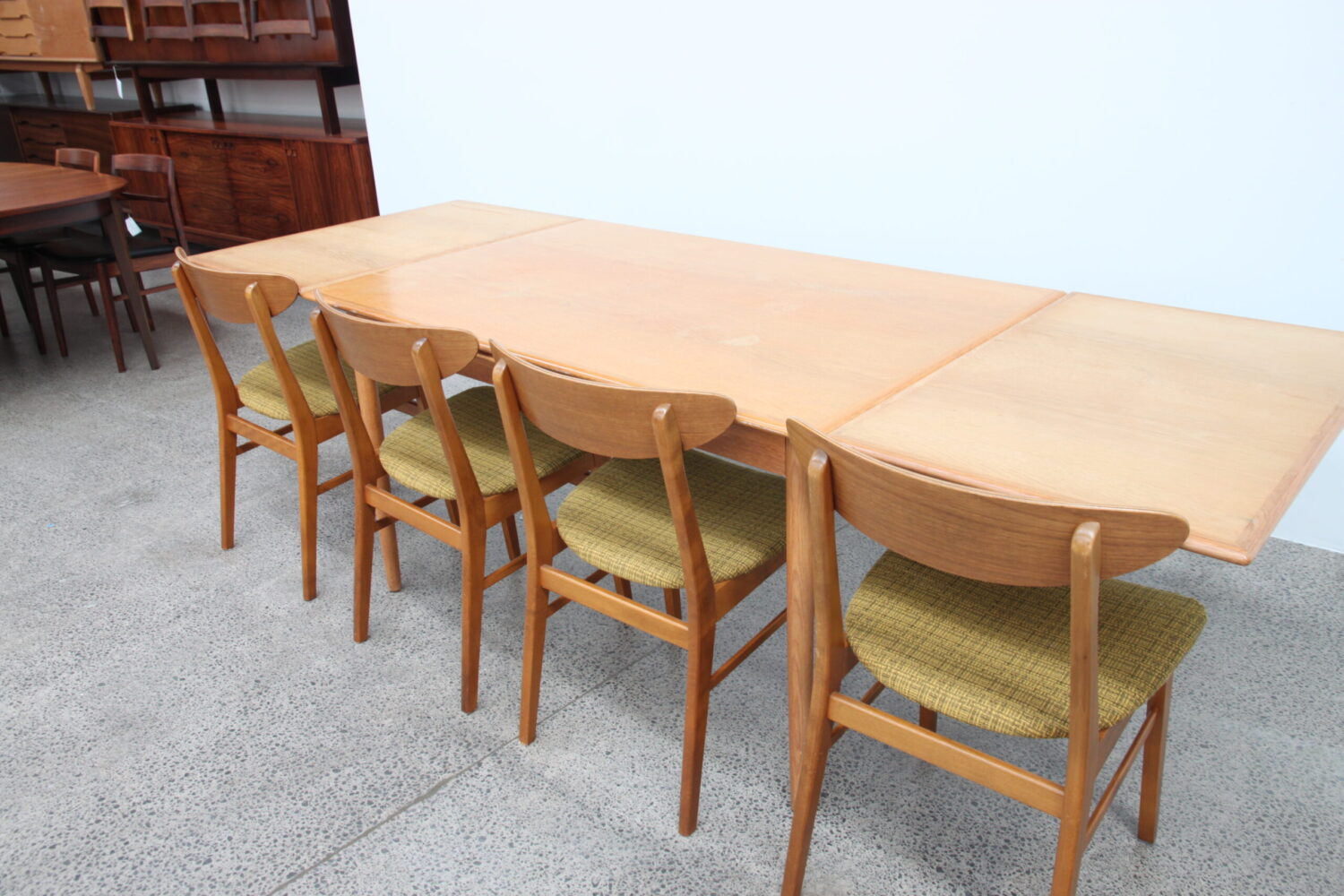 Oak Extendable Table