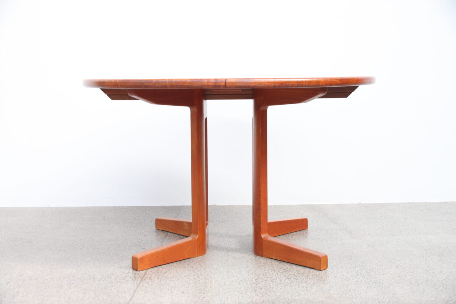 7 Piece Dining Suite with Pedestal Table