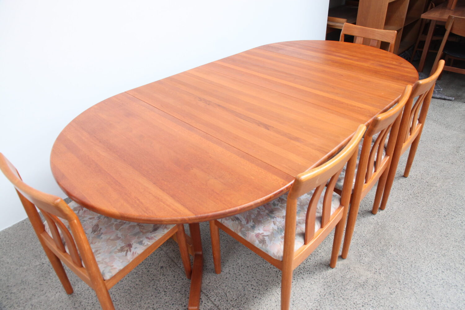 7 Piece Dining Suite with Pedestal Table